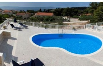 Hrvaška Chata Sumartin, Eksterier